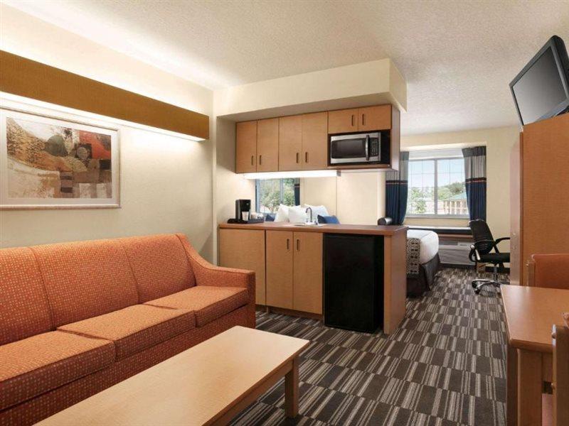 Microtel Inn & Suites By Wyndham Culpeper Exterior photo
